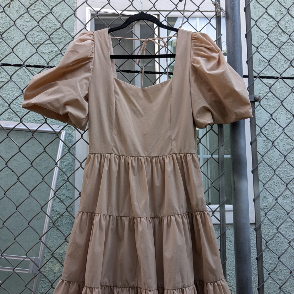 Elegant Cream Puff Sleeve Dress